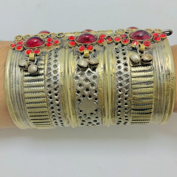 Single Handmade Kuchi Cuff Bracelet: Afghan Red Stone Tribal Jewelry - Picture 14 of 14